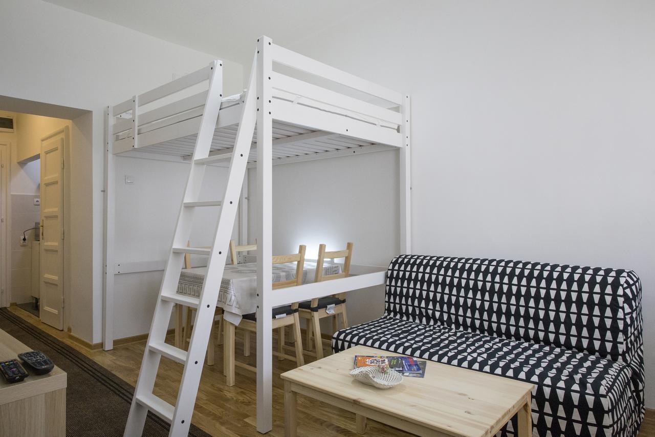 Apartment In The City Center Белград Екстериор снимка